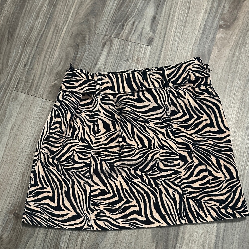 Zebra Print Pencil Skirt - Picture 10 of 10